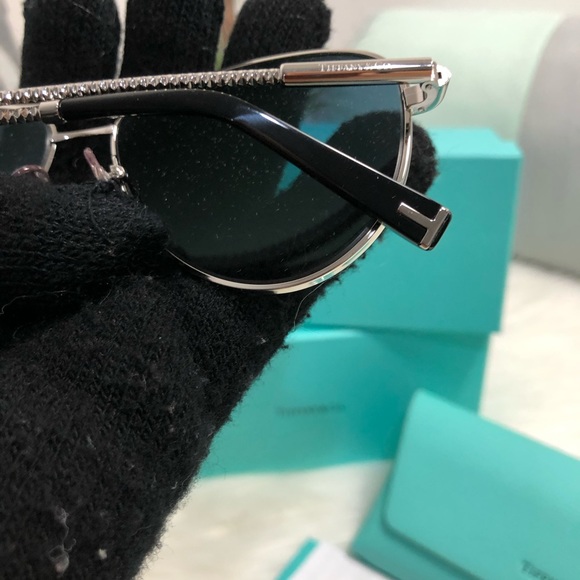 Tiffany Aviator Sunglasses - Picture 7 of 12